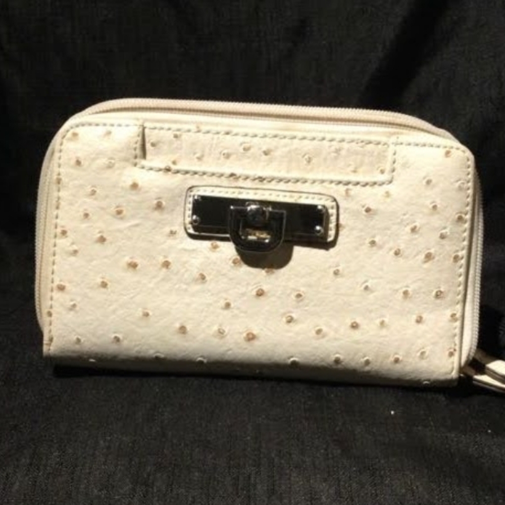 Bueno Cream Women's Wallet with Silver Accents